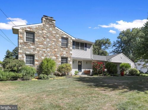 888 Queens Dr, Yardley, PA 19067-4626