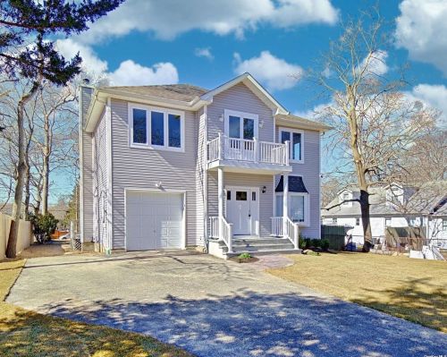 38 Dorchester Rd, Hauppauge, NY 11779-1617