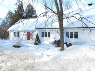 13 White Deer Rocks Rd, Woodbury CT  06798-3504 exterior