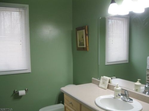 104 Haggerty Rd, Wantage NJ  07461-2707 exterior