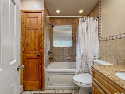 170 Ketcham Ave, Amityville NY  11701-3136 exterior