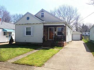 815 33rd St, Erie, PA 16504-1766