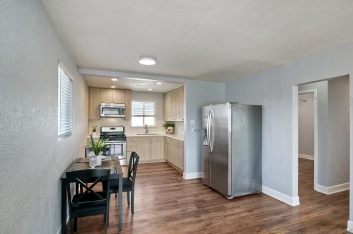2015 Burroughs St, San Diego CA  92111-6643 exterior