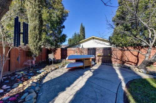 11029 Chemo River Ct, Rancho Cordova CA  95670-2703 exterior