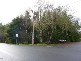 125 Green Dr, Waldport, OR 97394-9742