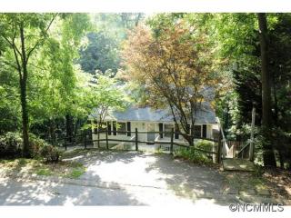 7 Sheppard Dr, Asheville, NC 28806-1909