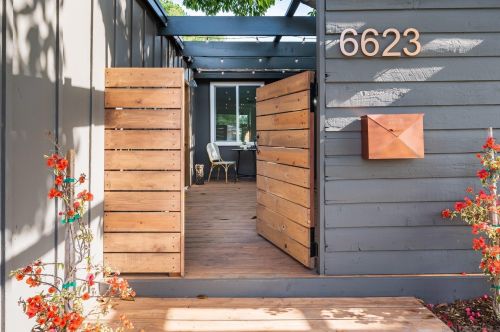 6623 Ballinger Ave, San Diego CA  92119-1822 exterior