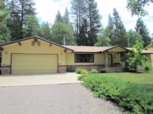 5851 Valley Rd, Almanor, CA 95947-9770