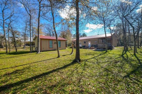38322 Cork St, Hempstead TX  77445-7408 exterior