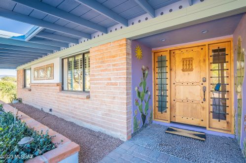 4305 Avenida Del Cazador, Tucson AZ  85718-7065 exterior