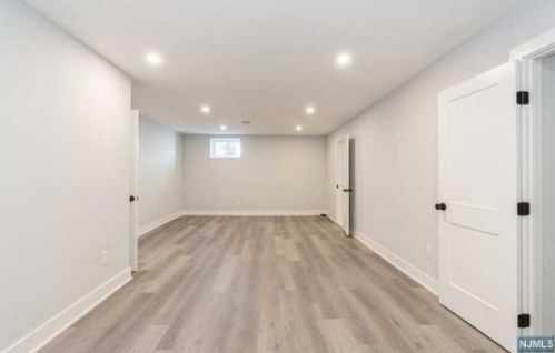 676 Ramapo Valley Rd, Oakland NJ  07436-3003 exterior