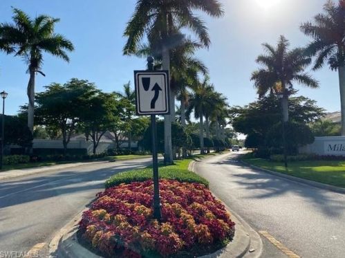 15742 Marcello Cir, Naples FL  34110-2841 exterior