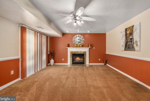 15581 Andover Heights Dr, Woodbridge VA  22193-1071 exterior