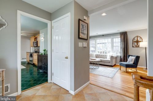 6614 Huntsman Blvd, Springfield VA 22152-2621 exterior