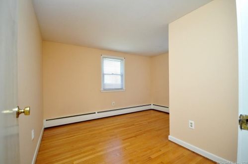 55 Foster Ln, Windsor CT exterior