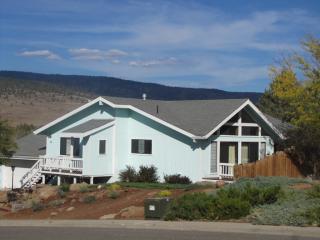 75 Brookwood Dr, Susanville, CA 96130-3577