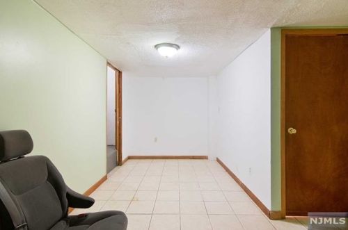 162 Summer Ave, Newark NJ  07104-2614 exterior