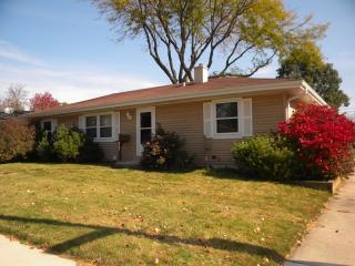 8721 34th Ave, Kenosha, WI 53142-2530