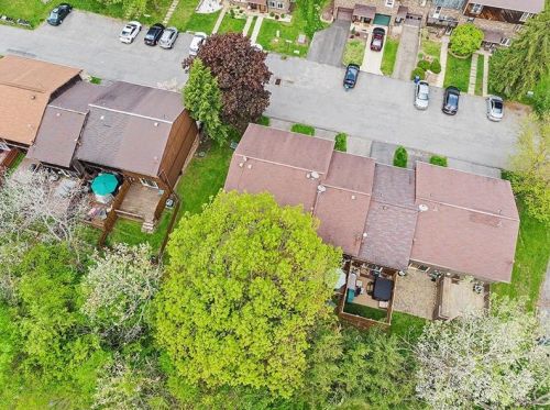 502 Bayberry Ln, Imperial PA  15126-9661 exterior