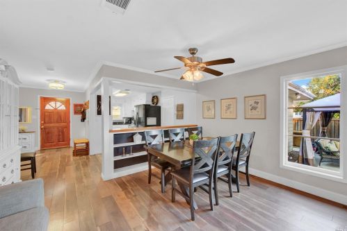 205 Kendal St, Vacaville CA 95688-3827 exterior