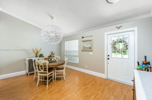 2590 Floresta Dr, Fort Pierce, FL 34984-5222