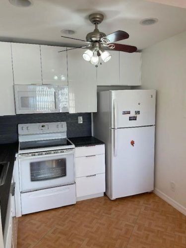 912 Normandy, Delray Beach FL  33484-4808 exterior