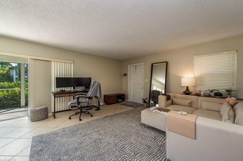 1155 Sandpiper St, Naples, FL 34102-0539