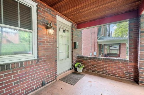 519 Allenby Ave, Pittsburgh, PA 15218-1303