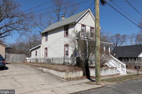 417 2nd Ave, West Deptford, NJ 08096-4409