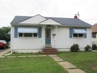 514 9th St, Millville, NJ 08332-2714