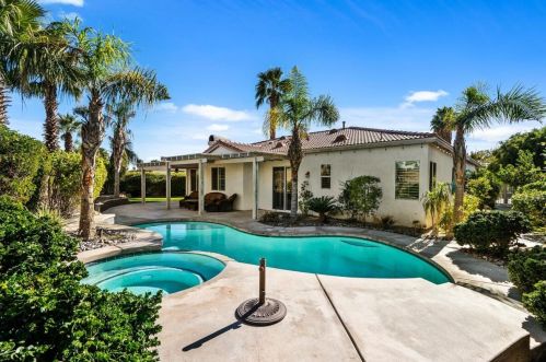 79806 Barcelona Dr, La Quinta CA  92253-8809 exterior