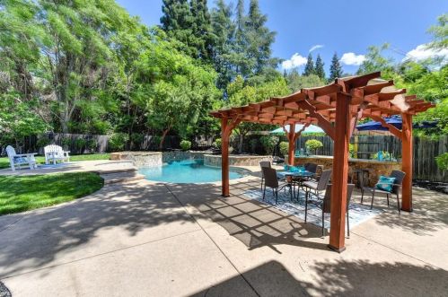 648 Henry St, Folsom CA  95630-7737 exterior