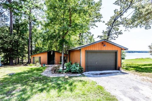 227 Sassafras Dr, Chita, TX 75862-6811