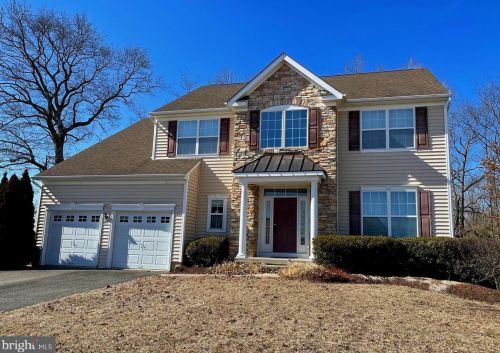 25 Buckingham Dr, Berlin Boro, NJ 08009-9689