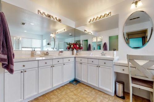 30416 Mallorca Pl, Santa Clarita CA  91384-4787 exterior
