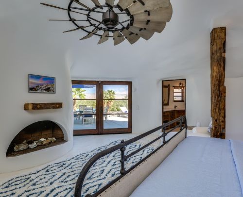 400 Camino Alturas, Palm Springs CA  92264-8996 exterior