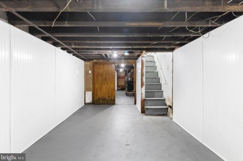 723 Market St, Gloucester NJ  08030-1540 exterior