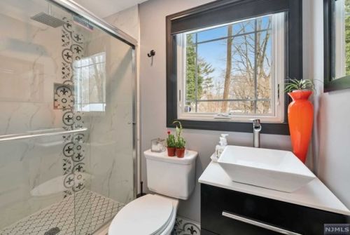 931 Monroe St, Ridgewood NJ  07450-1026 exterior