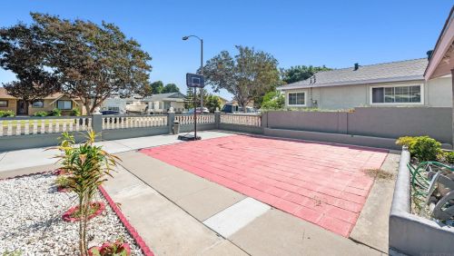 240 Ledgewood, San Diego CA 92114-7233 exterior