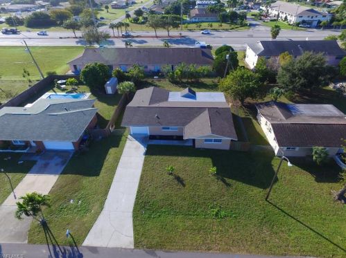 318 47th Ter, Cape Coral, FL 33904-8511