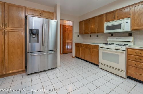 30 Baker Dr, Jackson Twp NJ  08527 exterior