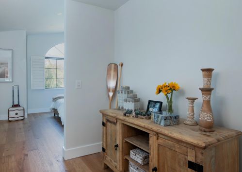 560 Apple Grove Cir, Santa Barbara CA  93105-4086 exterior