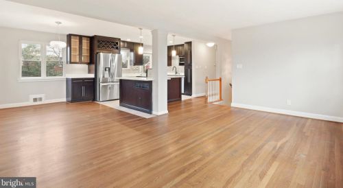 3216 Hewitt St, Falls Church VA  22042-2508 exterior