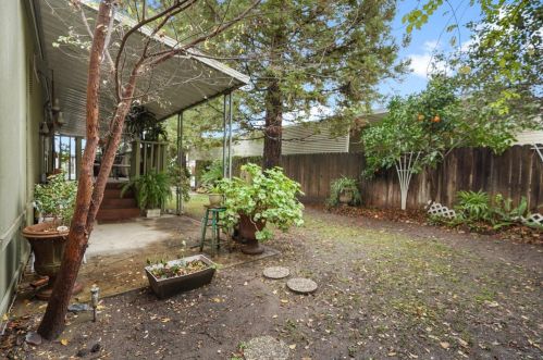 2128 Hacienda Ln, Modesto CA  95350-0207 exterior