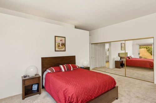 20 Hilton Head Dr, Rancho Mirage CA  92270-1607 exterior