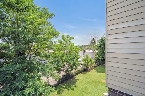 81 Edgewater Pl, Edgewater NJ  07020-1205 exterior