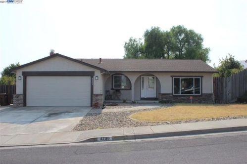 4299 Foothill Way, West Pittsburg, CA 94565-6208