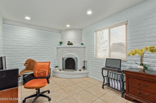 4801 Camino De La Plz, Tucson AZ  85714-3125 exterior