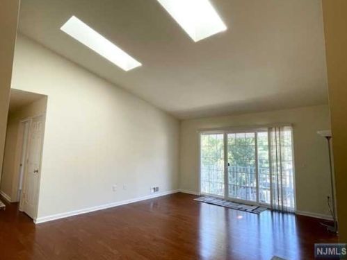 919 Juniper Way, Mahwah NJ  07430-3466 exterior