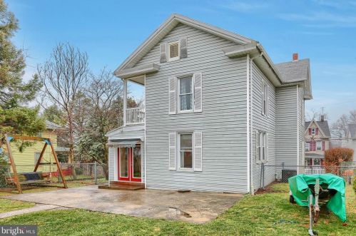 458 Highland St, Harrisburg PA 17113-1536 exterior